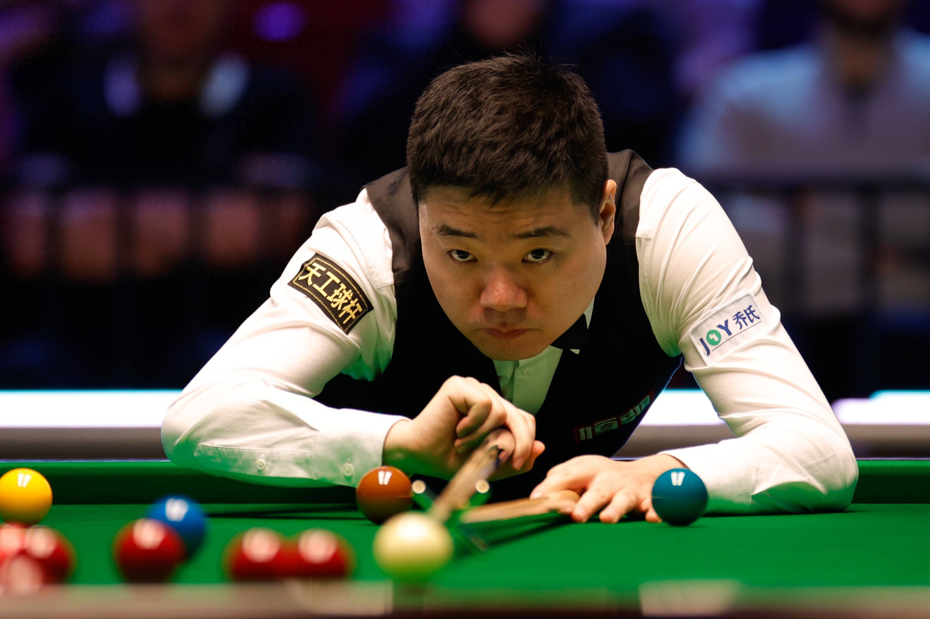 场上交流 场上交流