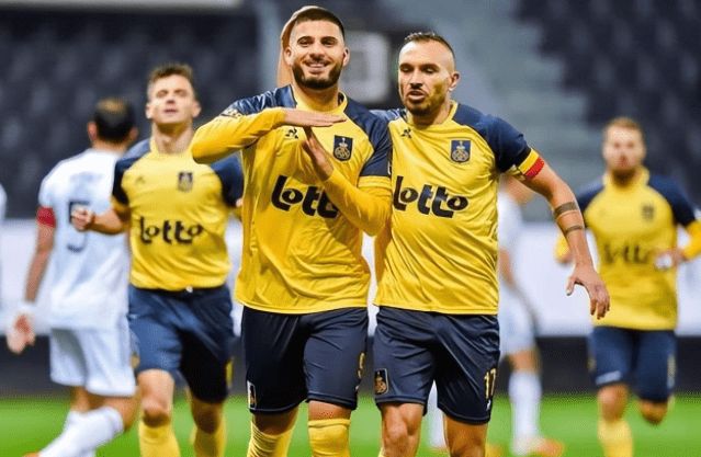 套稳健的策 套稳健的策