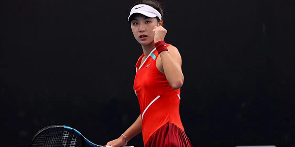 体育西甲：莱万建功 巴塞罗那4-3比利亚雷亚尔