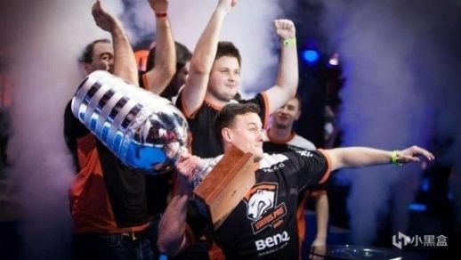 自己杰出的 自己杰出的