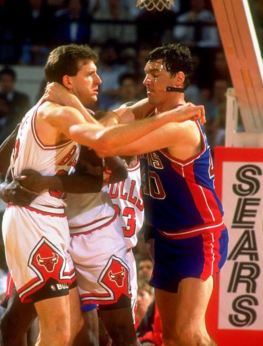 侧翼与选秀 侧翼与选秀